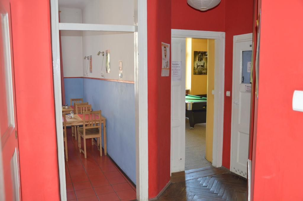 Old Walls Hostel Cracóvia Exterior foto